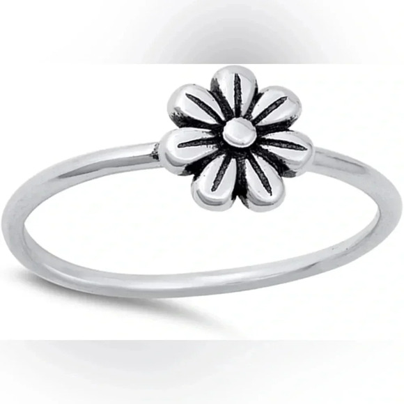 925 Sterling Silver Daysi Ring - Picture 3 of 6